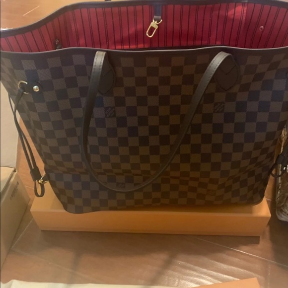 Sold - Picture 5 of 7